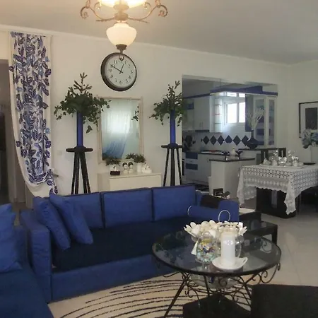 A Majestic Elegant House With A Garden * Peraía